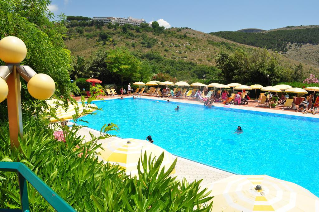 Club Residence Pianetamaratea Santa Caterina  Exteriör bild